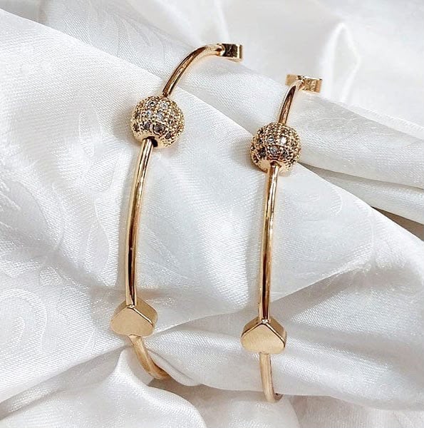 AURA BALL BANGLES