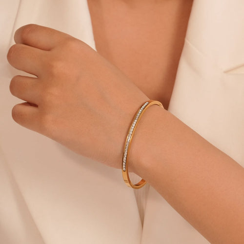 AUREILIA LINE BANGLES
