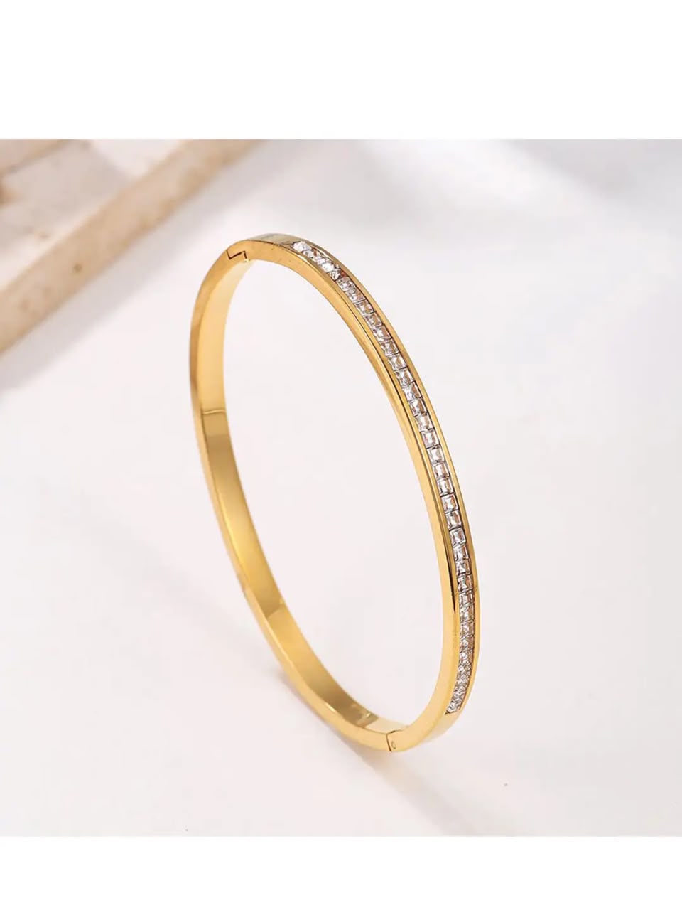 AUREILIA LINE BANGLES